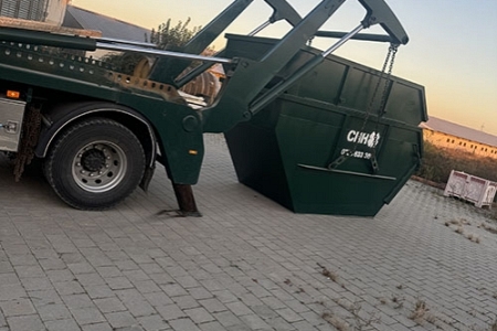 inchiriere container moloz 1